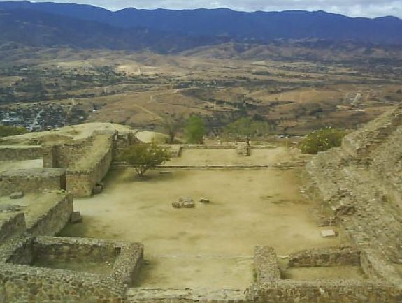 019 Monte Alban 12th Jan 2011.jpg